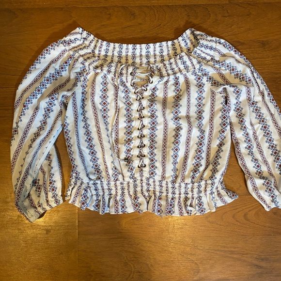 Off the shoulder top - Picture 2 of 4